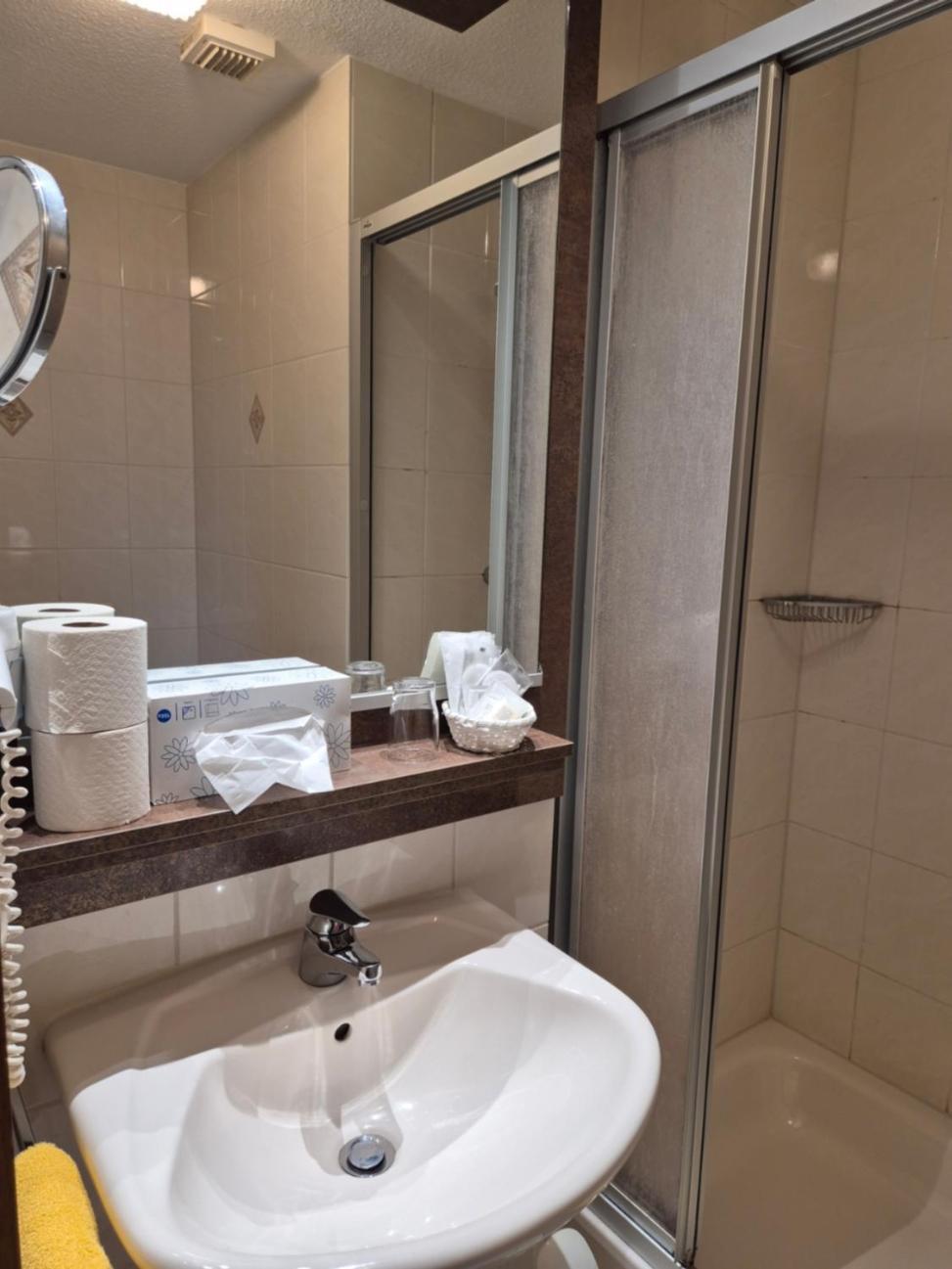 באד מינסטראייפל Hotel Zur Waage מראה חיצוני תמונה