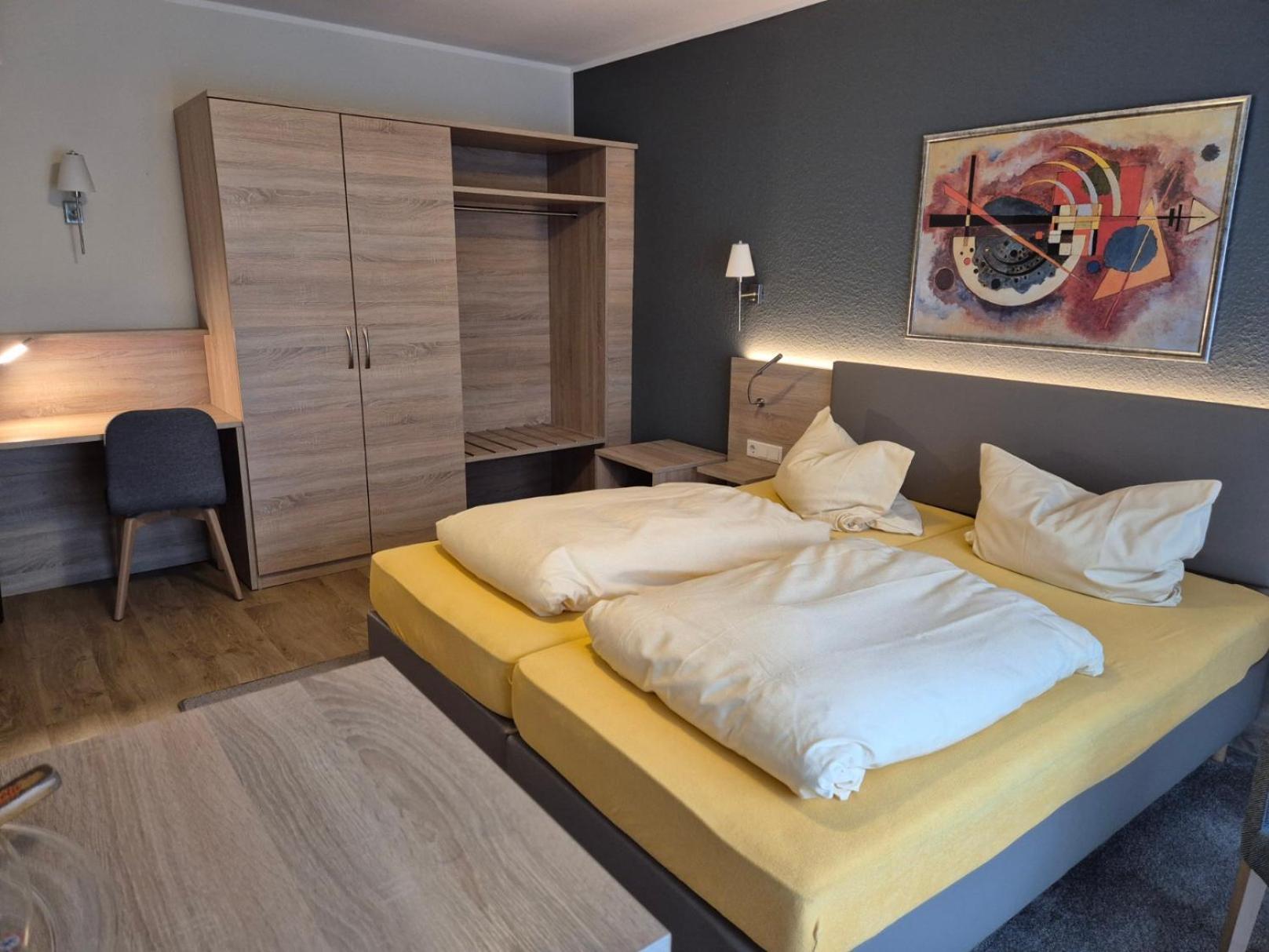 באד מינסטראייפל Hotel Zur Waage מראה חיצוני תמונה