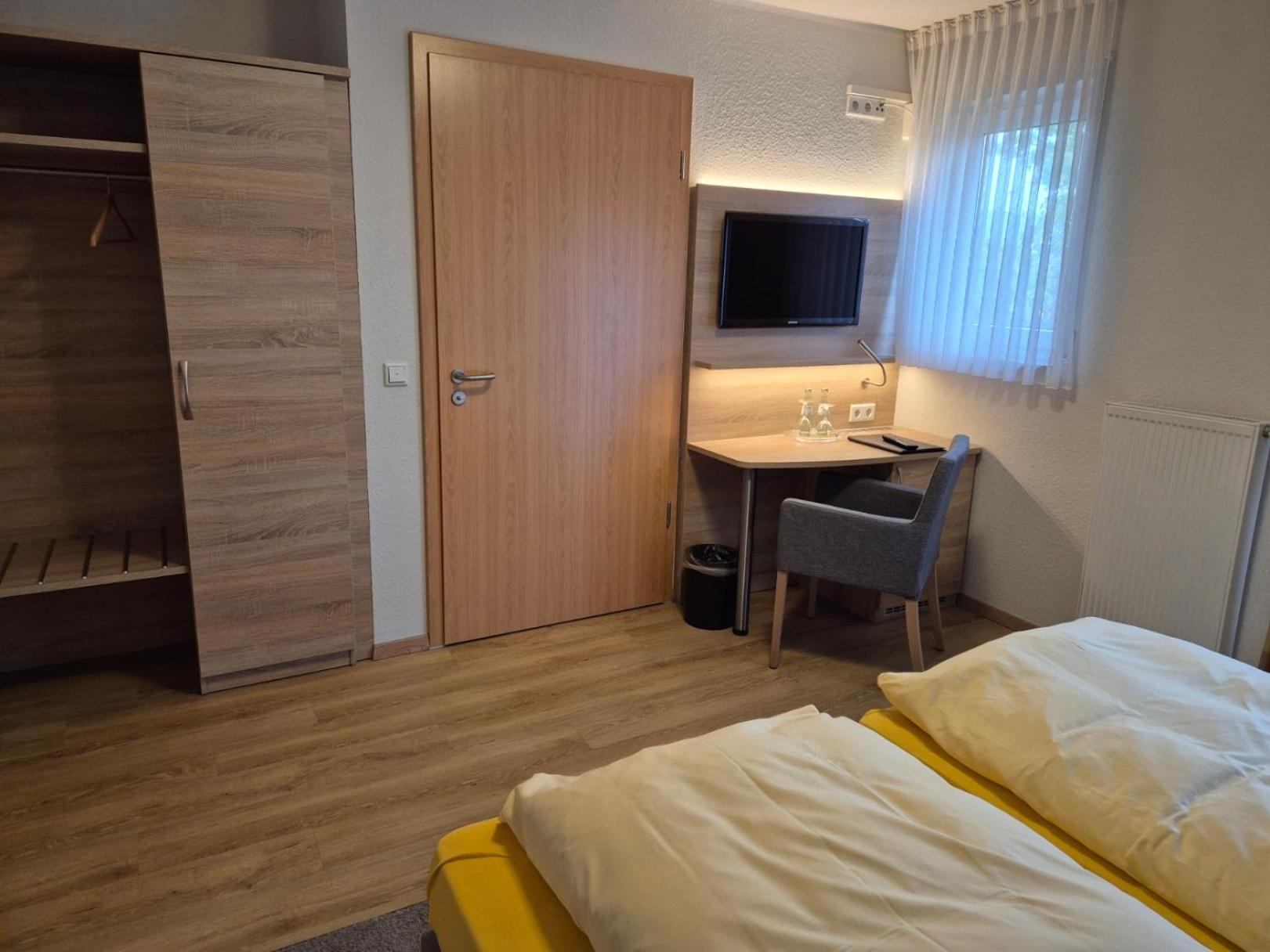 באד מינסטראייפל Hotel Zur Waage מראה חיצוני תמונה