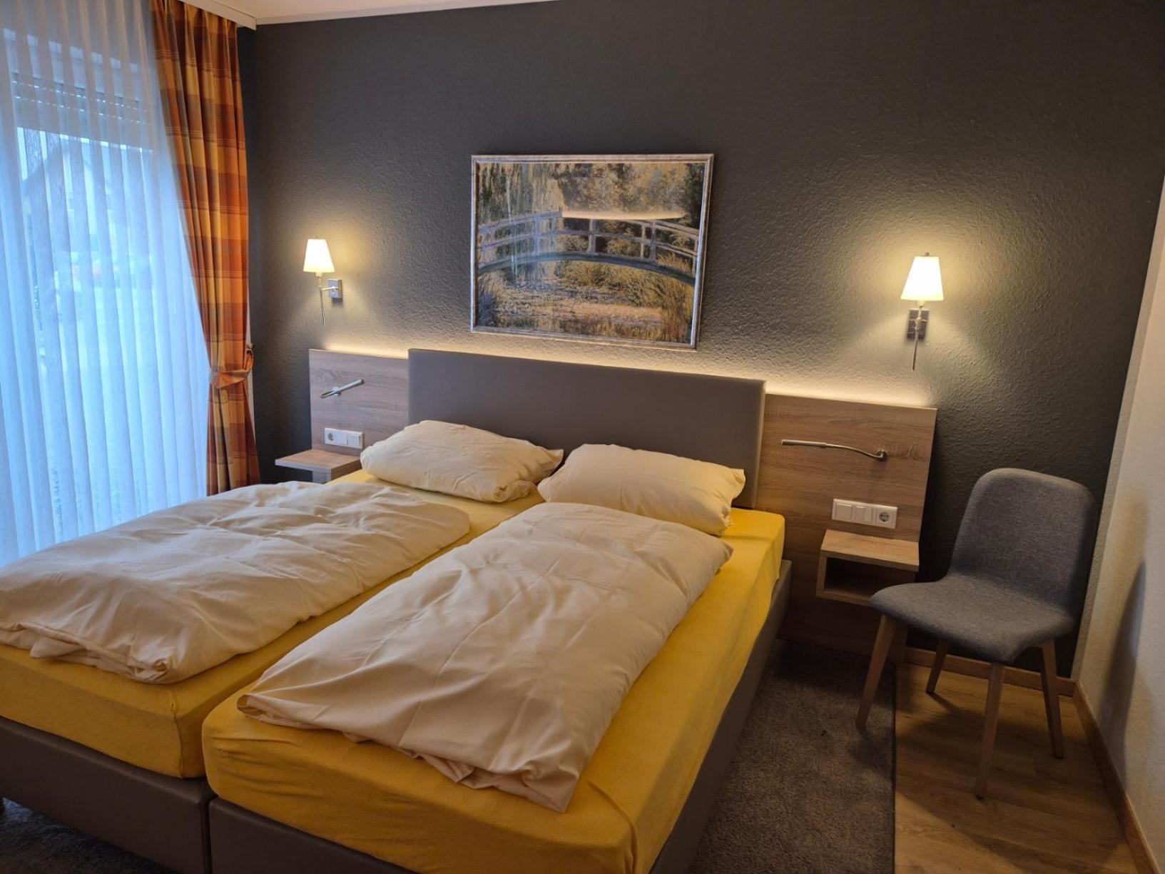 באד מינסטראייפל Hotel Zur Waage מראה חיצוני תמונה