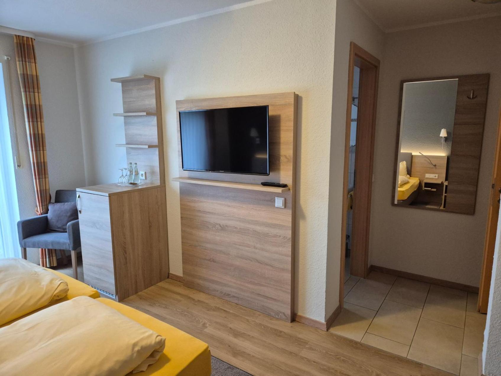 באד מינסטראייפל Hotel Zur Waage מראה חיצוני תמונה