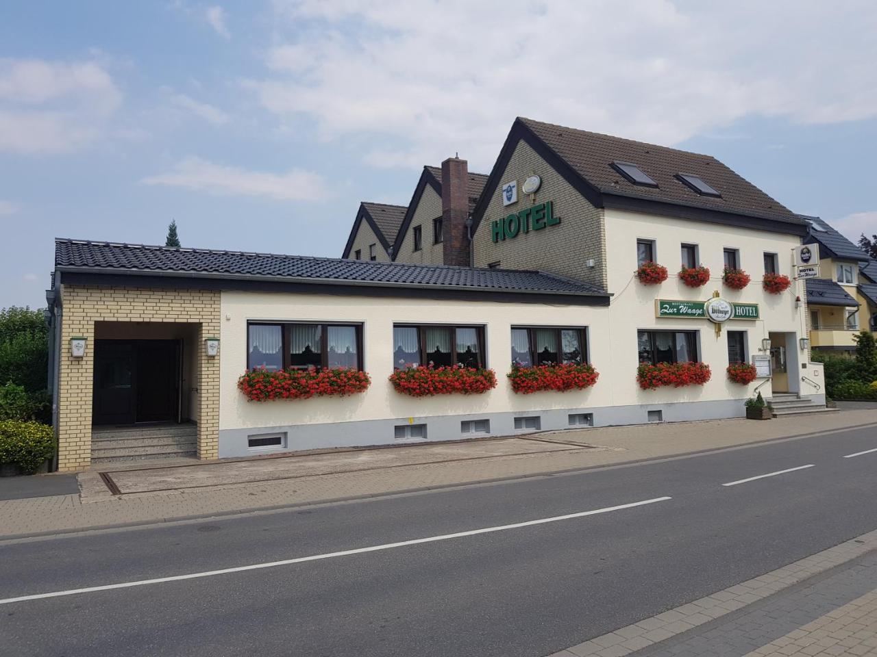 באד מינסטראייפל Hotel Zur Waage מראה חיצוני תמונה